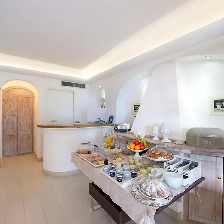 فندق مبيت وإفطار لا ماوريلا 4*