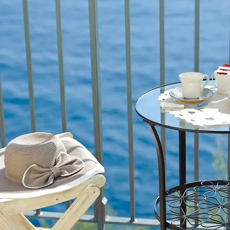 فندق مبيت وإفطار لا ماوريلا 4*