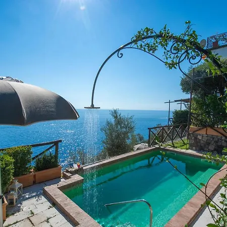 La Maurella Bed & Breakfast *