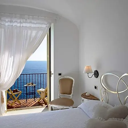 فندق مبيت وإفطار لا ماوريلا 4*